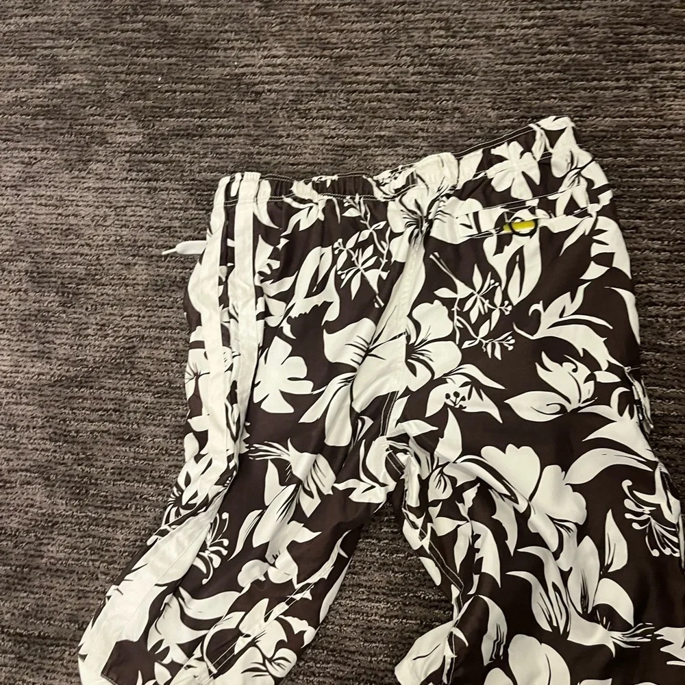 Green and White Floral print Arizona swim trunks - Picture 3 of 4